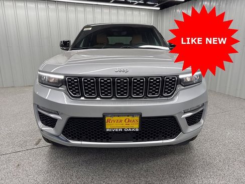 Used 2025 Jeep Grand Cherokee Summit image 2