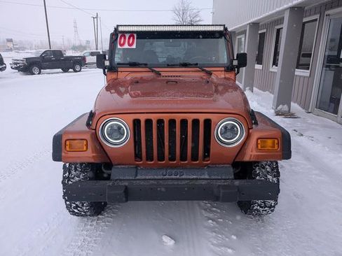 Used 2000 Jeep Wrangler SE image 3