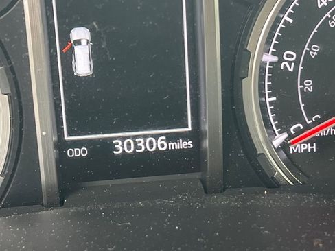 Used 2023 Toyota 4Runner Limited AWD/4WD image 8