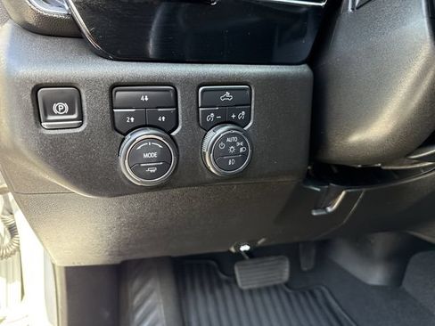 Used 2025 Chevrolet Silverado 2500 LT w/ Convenience Package AWD/4WD image 31