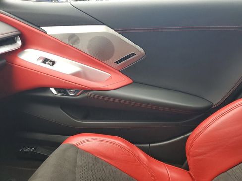 Used 2022 Chevrolet Corvette Stingray Preferred Cpe w/ Z51 Performance Package RWD image 8