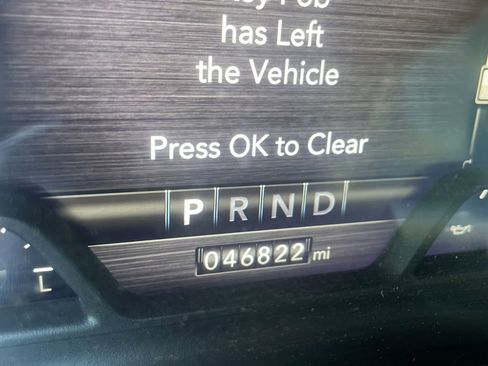Used 2022 RAM 1500 Big Horn AWD/4WD image 3