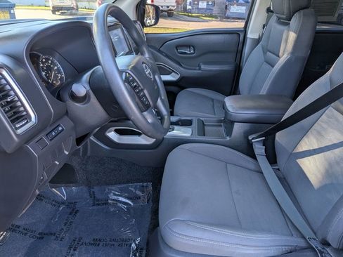 Used 2023 Nissan Frontier SV w/ Technology Package image 11