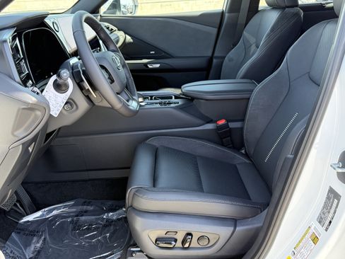 New 2026 Lexus TX 550h AWD Plug-In Hybrid w/ Technology Package image 18