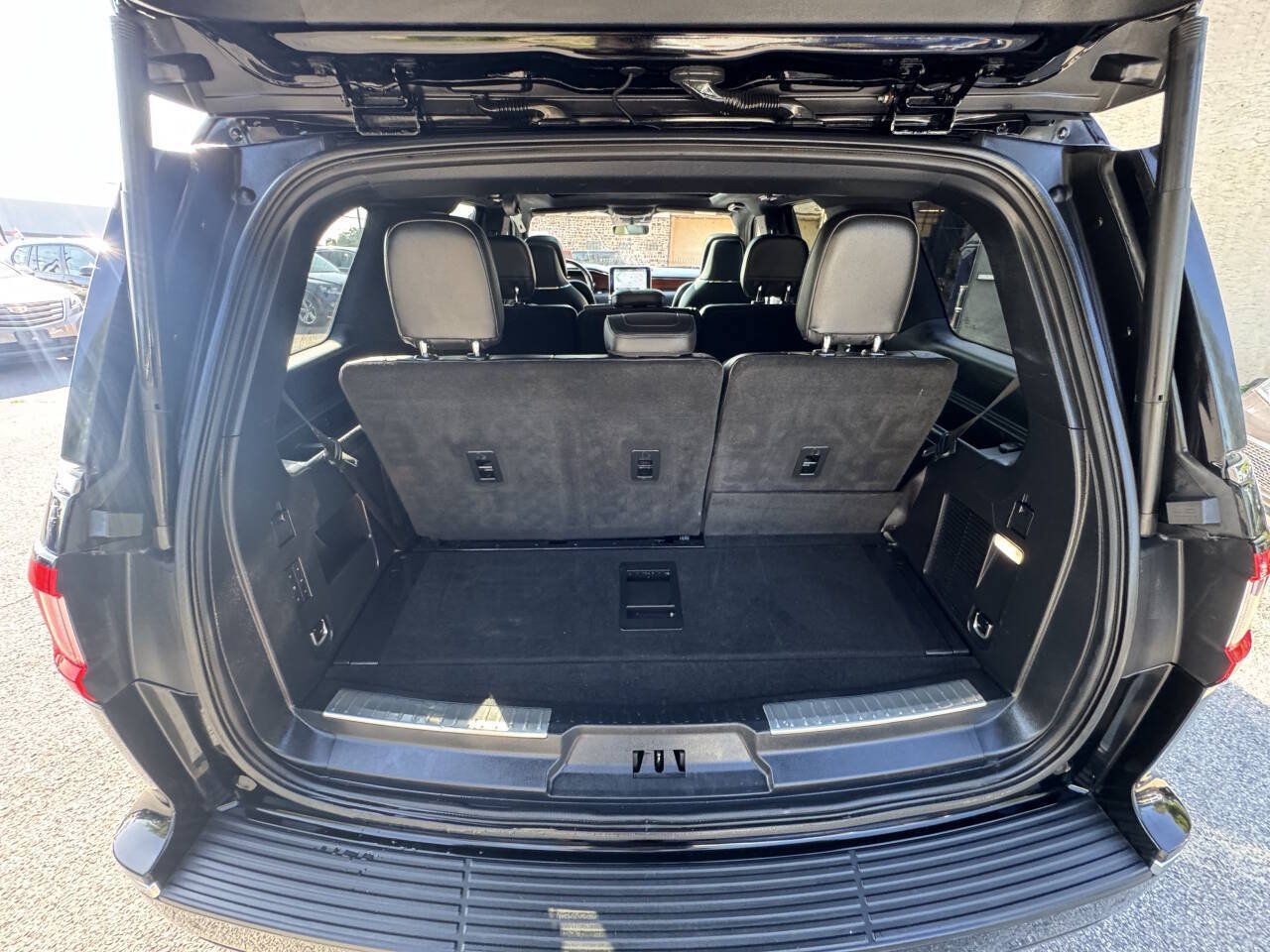 Used 2018 Lincoln Navigator Reserve w/ Technology Package AWD/4WD image 37