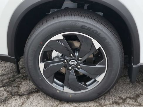 New 2026 Nissan Rogue SV AWD/4WD image 13