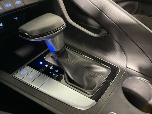 Certified 2024 Hyundai Elantra SEL FWD image 24