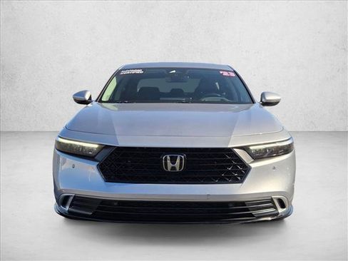 Used 2023 Honda Accord Touring image 2