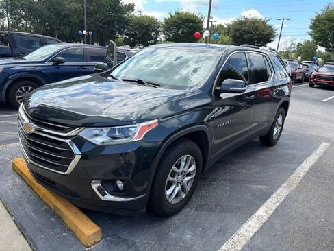 Used 2018 Chevrolet Traverse LT FWD image 1