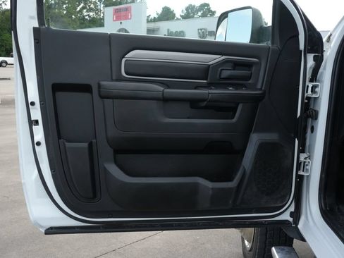 Used 2022 RAM 5500 Tradesman AWD/4WD image 15