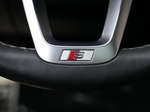 Used 2022 Audi SQ8 Prestige w/ Prestige Package image 49