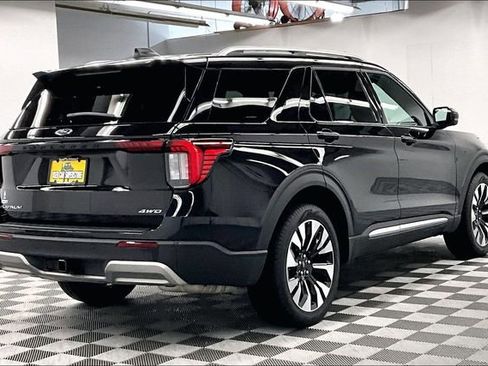 Used 2025 Ford Explorer Platinum w/ LUX Leather Package AWD/4WD image 13