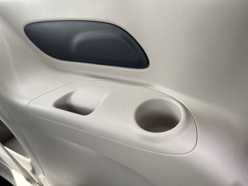 Used 2022 Chrysler Pacifica Touring-L FWD image 40
