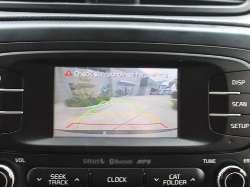 Used 2016 Kia Soul + image 21