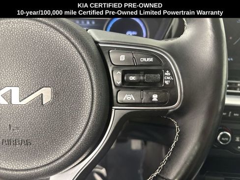 Used 2022 Kia Niro EX w/ Cold Weather Package FWD image 12