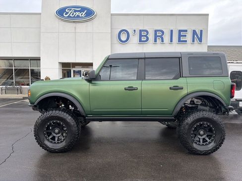 Used 2022 Ford Bronco Badlands image 2