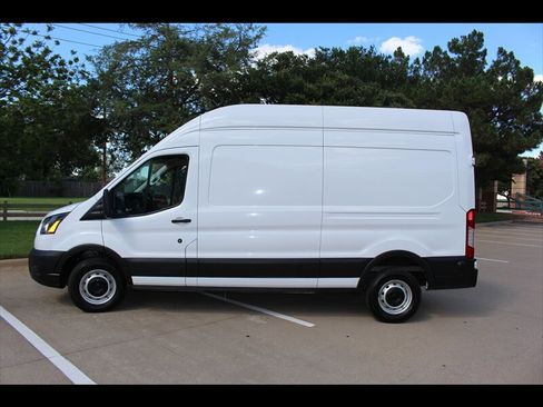 Used 2025 Ford Transit 250 148 High Roof RWD image 2