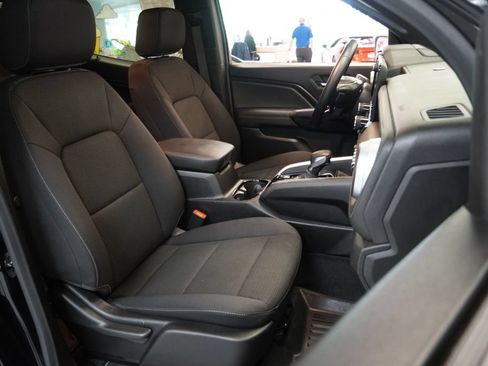 Used 2024 Chevrolet Colorado LT w/ LT Convenience Package II AWD/4WD image 34