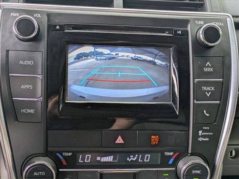 Used 2015 Toyota Camry XLE FWD image 14