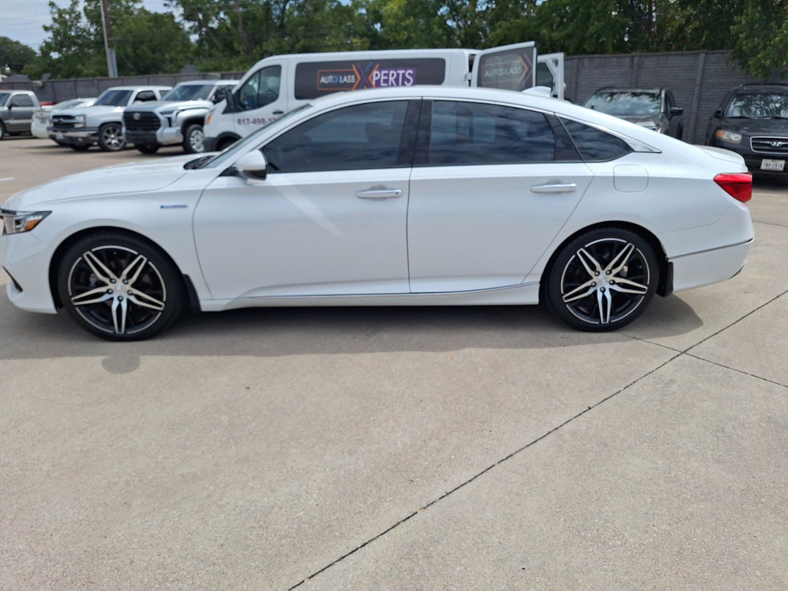 Used 2022 Honda Accord Touring image 3