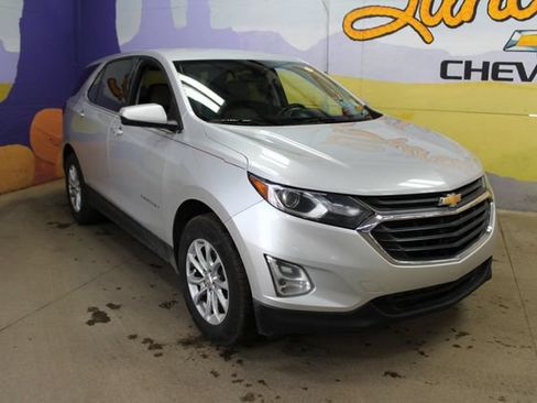 Used 2019 Chevrolet Equinox LT AWD/4WD image 2