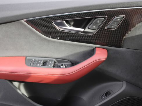 Used 2023 Audi SQ7 Prestige image 12