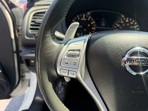 Used 2016 Nissan Altima 2.5 SR FWD image 16