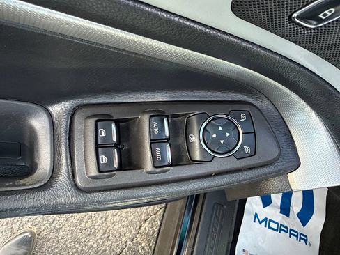 Used 2014 Ford Explorer XLT w/ Equipment Group 202A AWD/4WD image 20