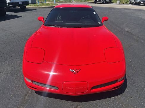 Used 2004 Chevrolet Corvette Z06 w/ Memory Package RWD image 2