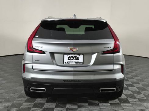 Used 2024 Cadillac XT4 Premium Luxury image 4