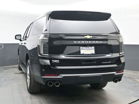 Used 2025 Chevrolet Suburban Premier AWD/4WD image 12