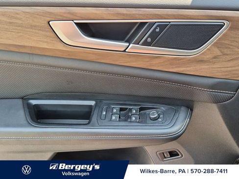 Certified 2025 Volkswagen Atlas SE AWD/4WD image 15