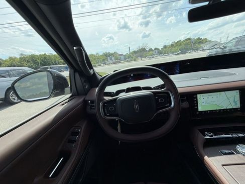 New 2026 Lincoln Navigator L Reserve AWD/4WD image 14