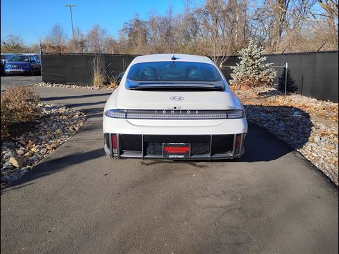 New 2025 Hyundai Ioniq 6 SEL image 5