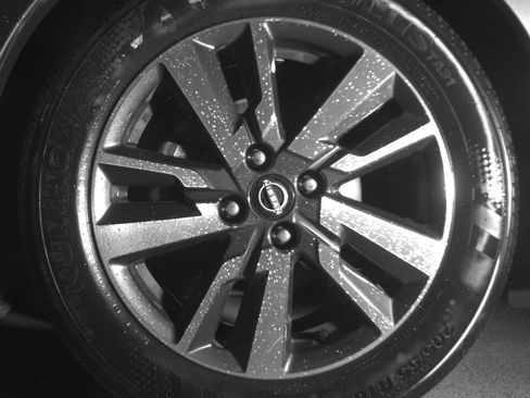 Used 2025 Nissan Versa SV image 12