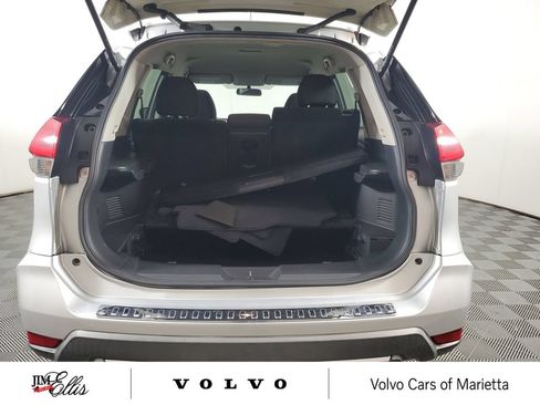 Used 2017 Nissan Rogue SV FWD image 10