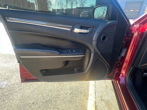 Used 2019 Chrysler 300 Touring w/ Sport Appearance Package image 21