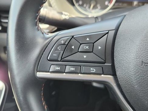 Used 2025 Nissan Sentra SR FWD image 28