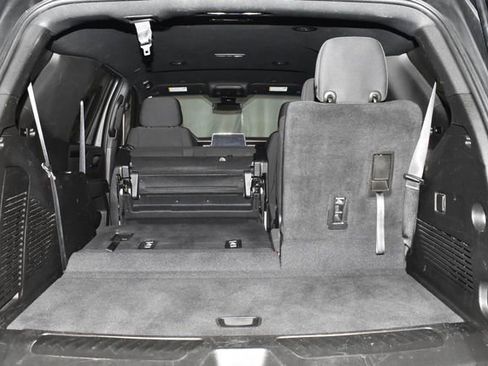 Used 2022 GMC Yukon SLE image 35