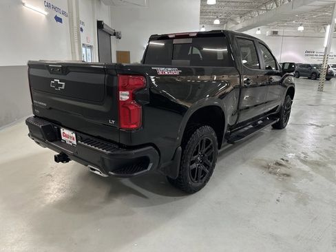 Used 2025 Chevrolet Silverado 1500 LT Trail Boss w/ Convenience Package II image 9
