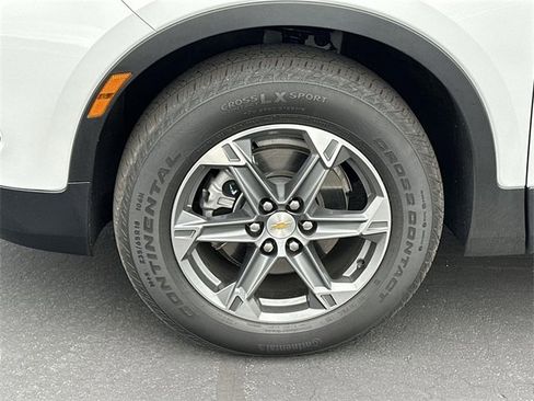 Used 2025 Chevrolet Blazer LT image 31