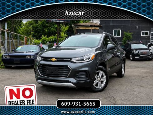Used 2018 Chevrolet Trax LT w/ LT Convenience Package AWD/4WD image 1