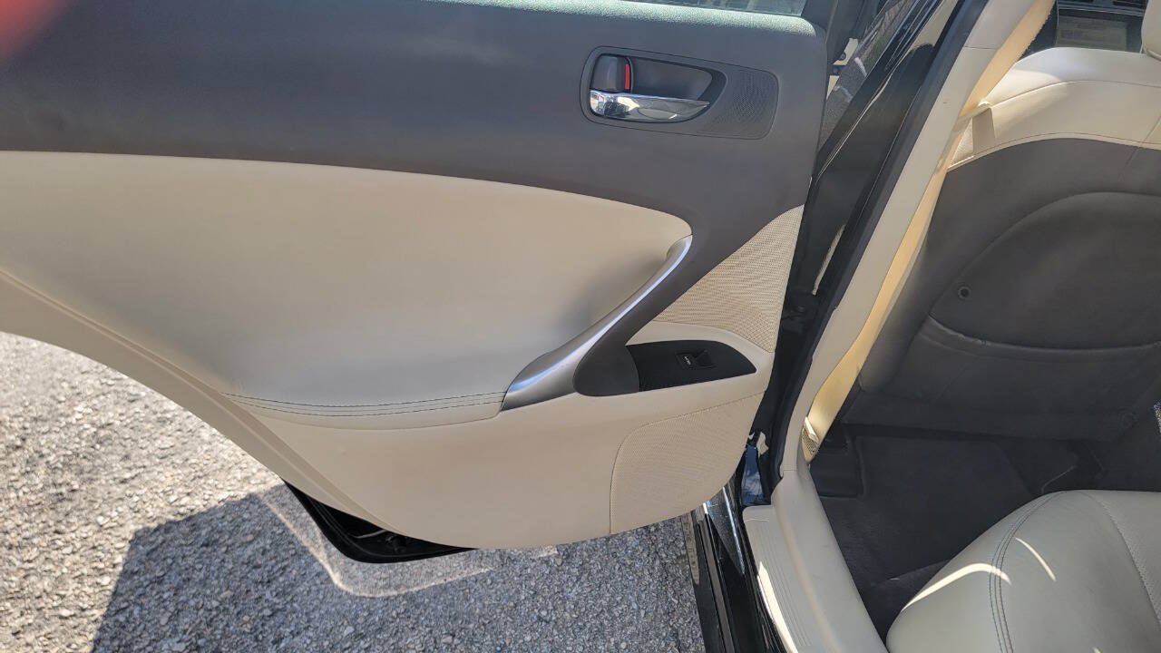 Used 2010 Lexus IS 250 w/ Preferred Accessory Package RWD image 19