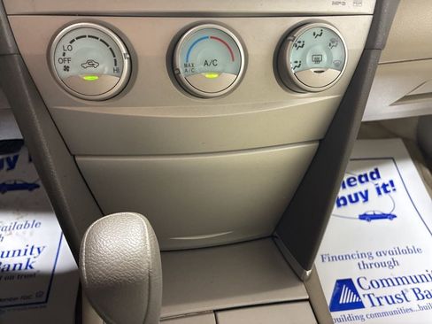 Used 2009 Toyota Camry LE image 15