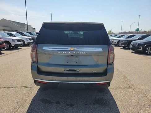 Used 2023 Chevrolet Suburban LT RWD image 25