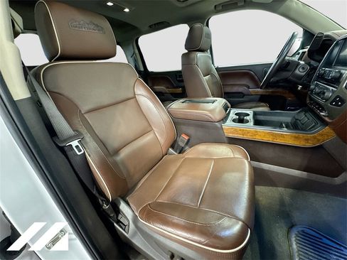 Used 2016 Chevrolet Silverado 1500 High Country w/ High Country Premium Package image 31