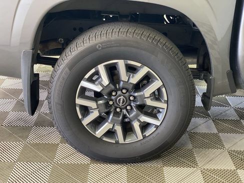 Used 2025 Nissan Frontier SL AWD/4WD image 18