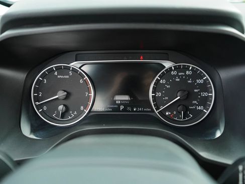 Used 2025 Nissan Rogue SV FWD image 25