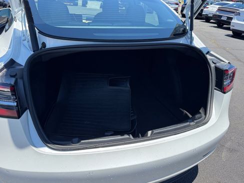 Used 2022 Tesla Model 3 RWD image 11