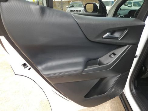 Used 2025 Chevrolet Equinox LT FWD image 28
